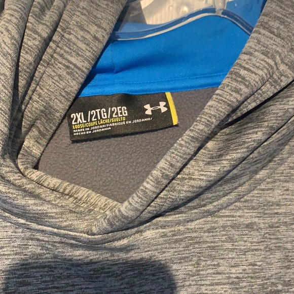 Men’s Under Armour Hoodie - Picture 4 of 5